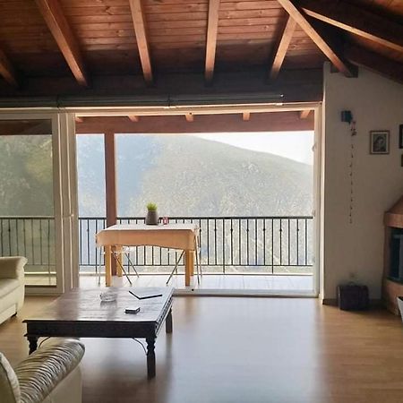 Delphi Skyview Apartamento Exterior foto